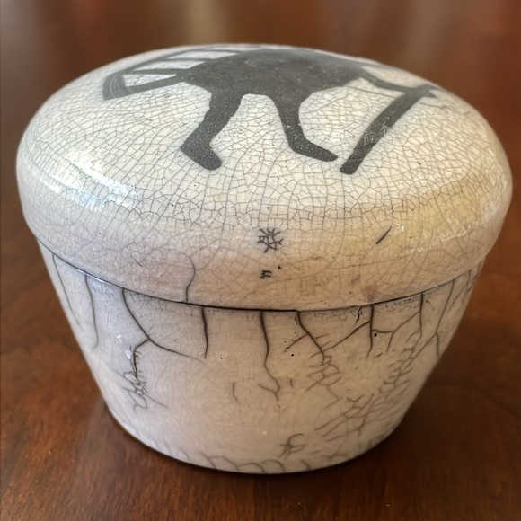 Ceramic Art trinket box jar with lid crackled effect signed - Picture 3 of 12